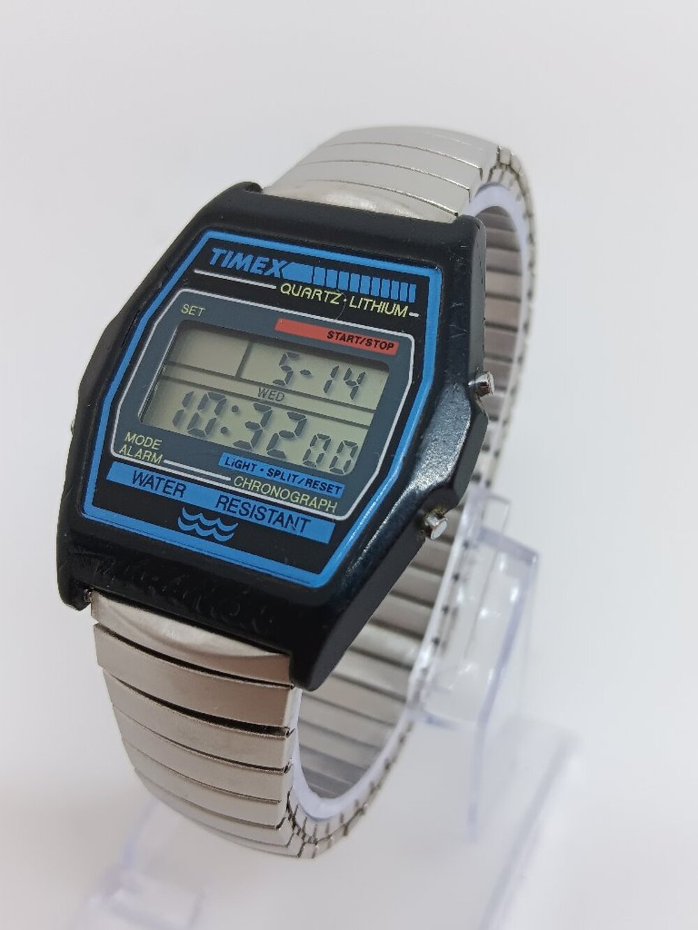 VINTAGE 1989 Timex Quartz Lithium Digital Chronograph Men's 36mm Watch NEW BATT